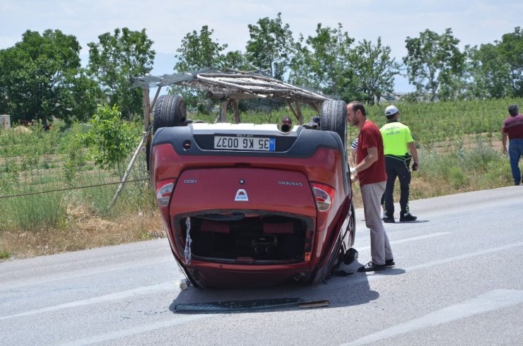Kontrolden çıkan otomobil takla attı: 2 yaralı