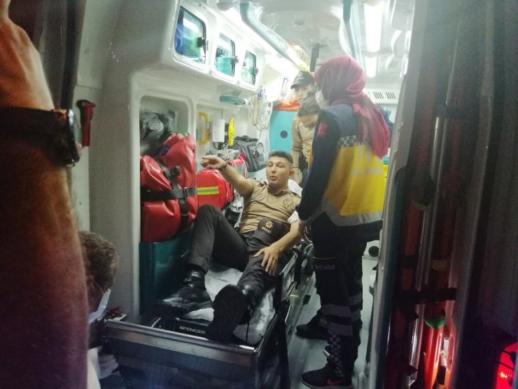 Alkollü sürücü önce bekçiyi ezdi, sonra polis memurunun ayağını kırdı