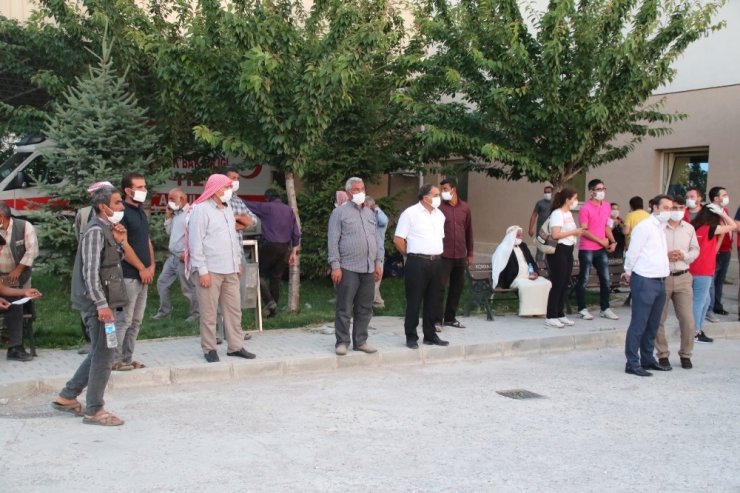 Konya Valisi Özkan yaralı tarım işçilerini ziyaret etti
