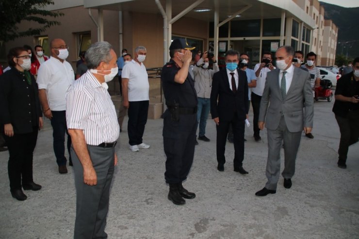 Konya Valisi Özkan yaralı tarım işçilerini ziyaret etti