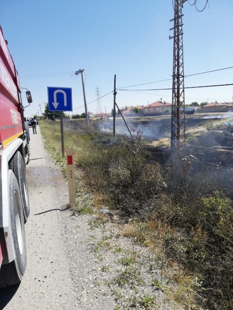 Kulu’da ot yangını büyümeden söndürüldü