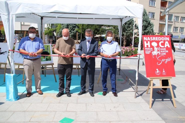Akşehir’de şenlik sergileri açıldı