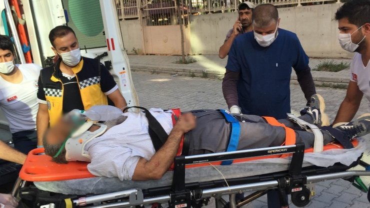 Konya’da işçileri taşıyan hafif ticari araç takla attı: 4 yaralı