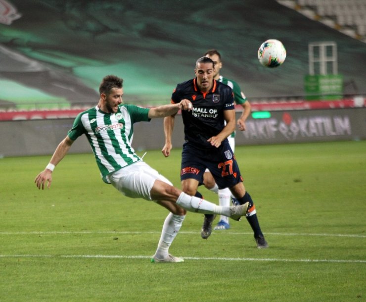 Süper Lig: Konyaspor: 3 - Başakşehir: 1 (İlk yarı)