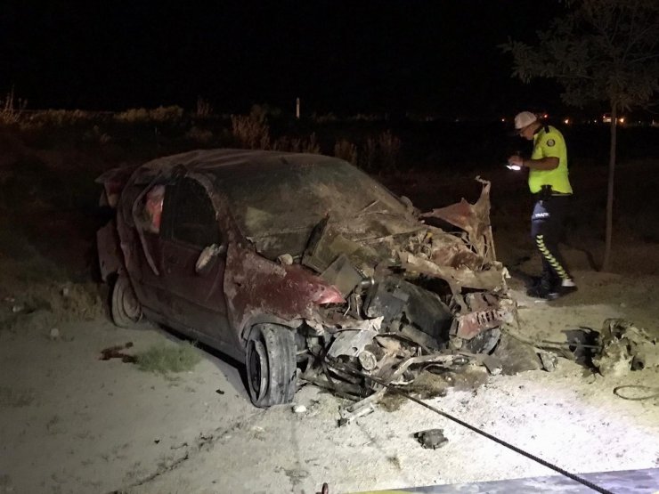 Lastiği patlayan otomobil takla attı: 1 ölü, 4 yaralı