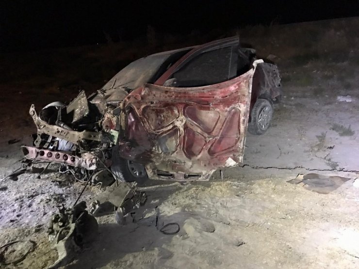 Lastiği patlayan otomobil takla attı: 1 ölü, 4 yaralı