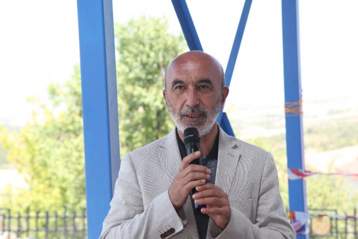 AK Parti Ahırlı ve Yalıhüyük ilçe kongreleri gerçekleştirildi
