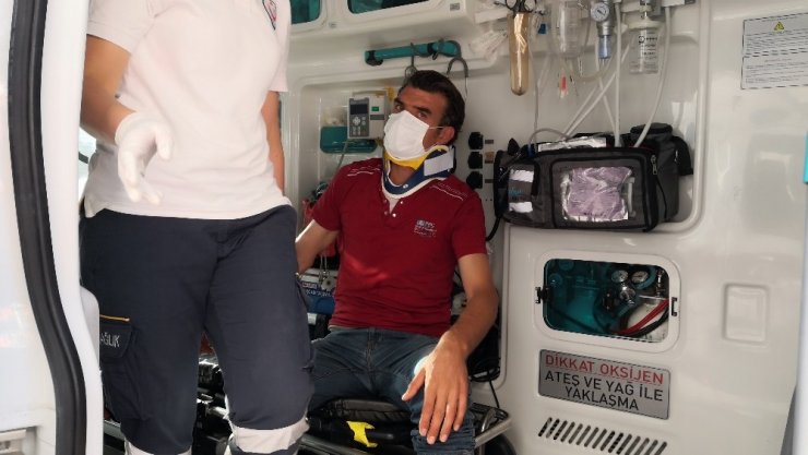 Aksaray’da yolcu minibüsüyle otomobil çarpıştı: 18 yaralı
