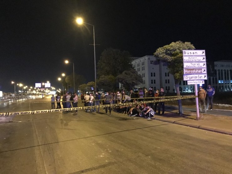 Cam yüklü kamyonete çarpan otomobil takla attı: 1 ölü, 3 yaralı