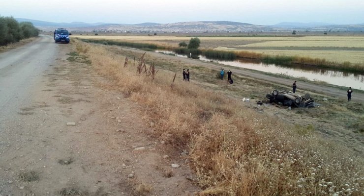 Konya’da otomobil şarampole devrildi: 1 ölü, 2 yaralı