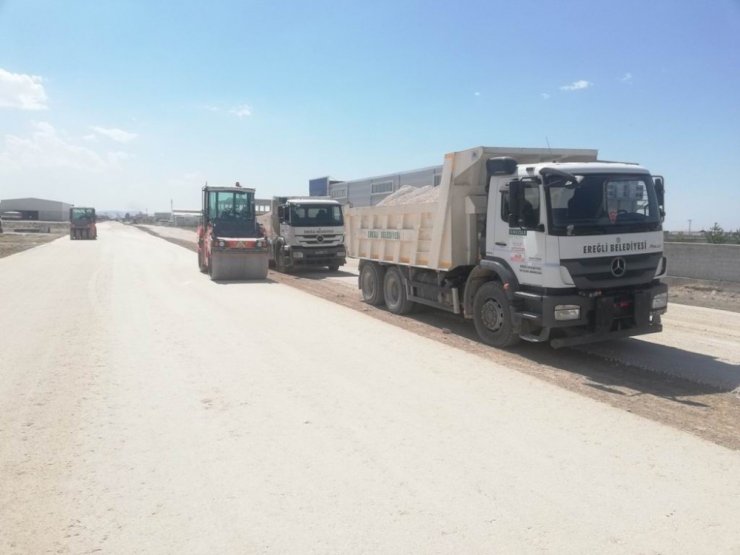 Ereğli Belediyesi asfalt çalışmalarına devam ediyor