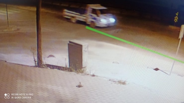 Boru hırsızları kamera görüntülerinden yakalandı