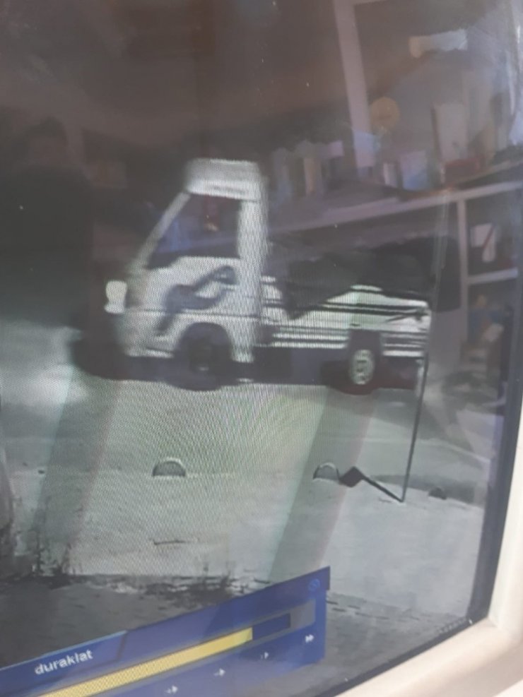 Boru hırsızları kamera görüntülerinden yakalandı