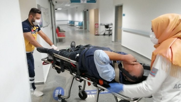 Şarampole devrilen otomobilde 1’i çocuk 5 kişi yaralandı