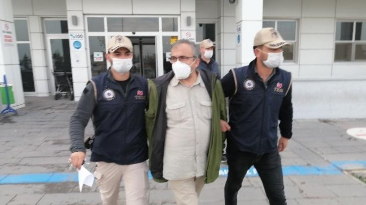 Sırrı Süreyya Önder Aksaray’da gözaltına alındı