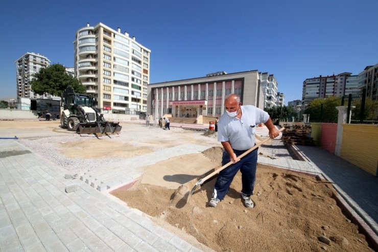 Selçuklu Belediyesi anaokulların çevresini düzenliyor