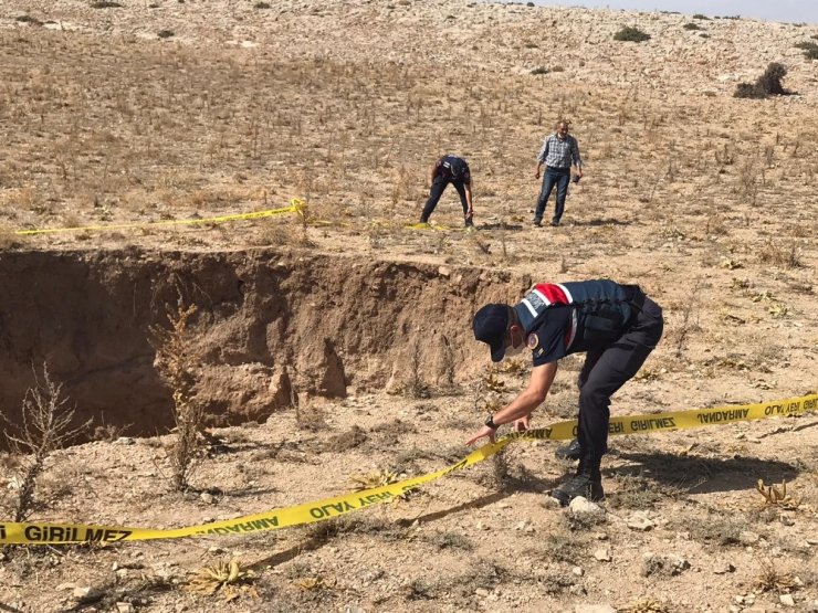 Konya’da 30 metre çapında obruk oluştu