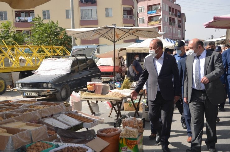 Başkan Oprukçu’dan semt pazarına Covid-19 denetimi