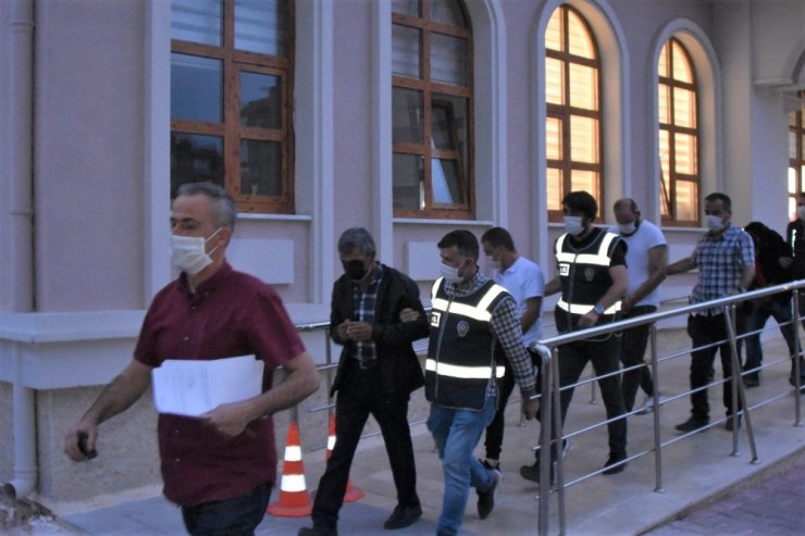 Üç büyükbaş hayvan hırsızlığına dört tutuklama