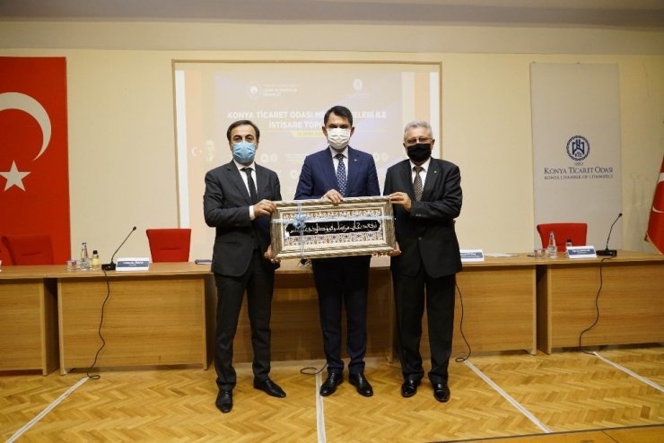 Bakan Kurum, Konya’da özel sektör temsilcileriyle bir araya geldi