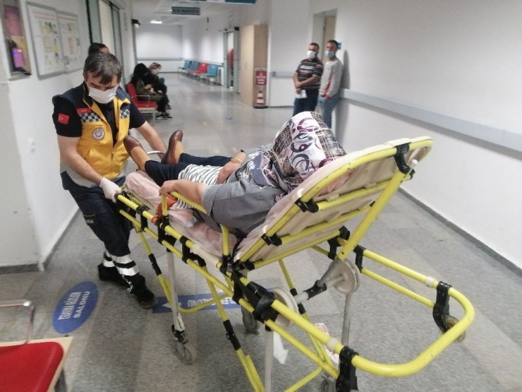 Kız istemeye giden aile kaza yaptı: 4 yaralı