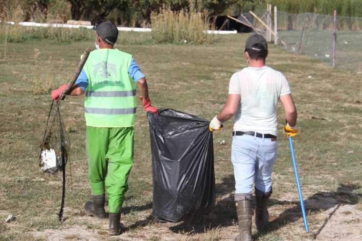 Beyşehir’de doğal alanlardan 315 poşet çöp toplandı