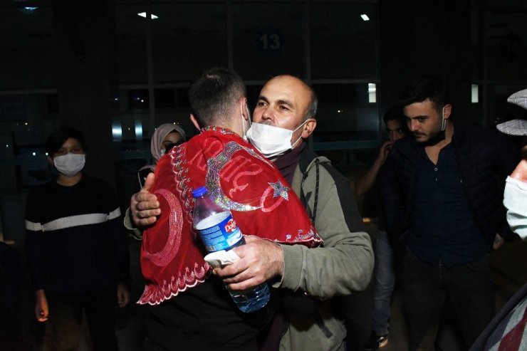 Aksaray’da asker uğurlamasında korona virüs tedbirleri yok sayıldı