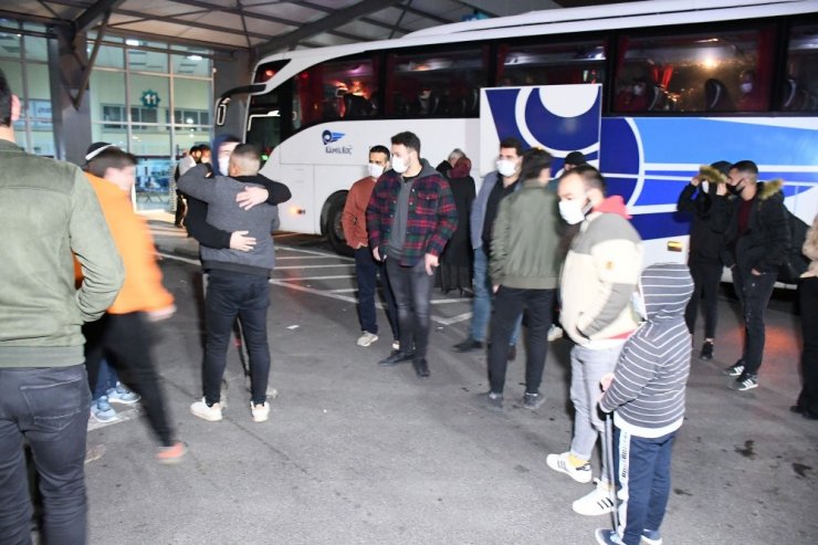 Aksaray’da asker uğurlamasında korona virüs tedbirleri yok sayıldı