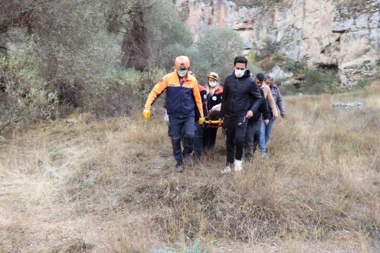 Sağlık çalışanlarının bulunduğu otomobil Ihlara Vadisi’ne uçtu