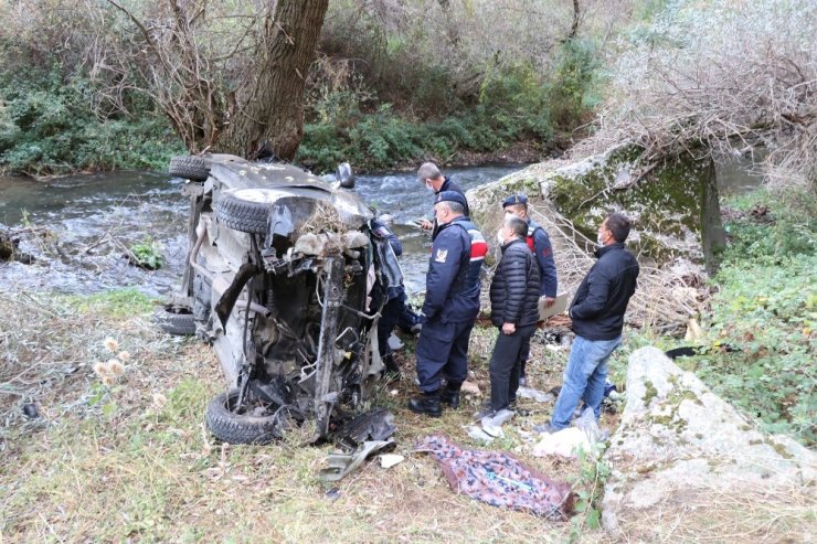 Sağlık çalışanlarının bulunduğu otomobil Ihlara Vadisi’ne uçtu