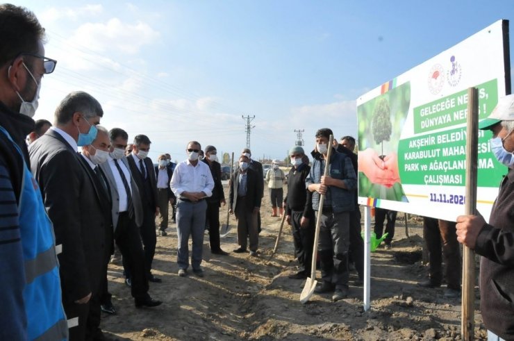 Akşehir Belediyesinden 200 ağaç fidanı