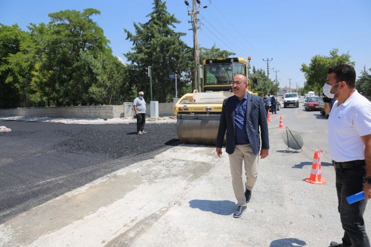 Başkan Kavuş: “Asfaltsız tek bir metre yol kalmayıncaya kadar durmayacağız”