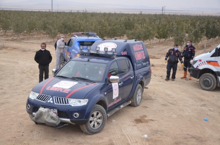 Havuza düşen genci kurtaran ağabeyi ve arkadaşı boğuldu