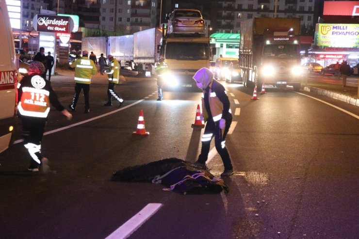 Aksaray’da tırın çarptığı yaya feci şekilde can verdi