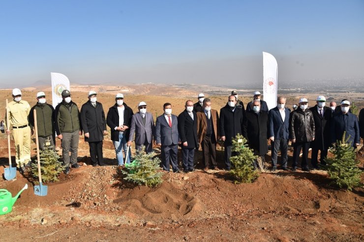 Konya’da Öğretmen Hatıra Ormanı için fidan dikimi yapıldı