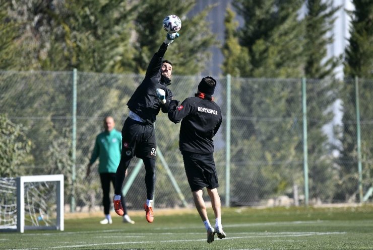 Kupada farklı kazanan Konyaspor, Alanyaspor hazırlıklarını sürdürdü