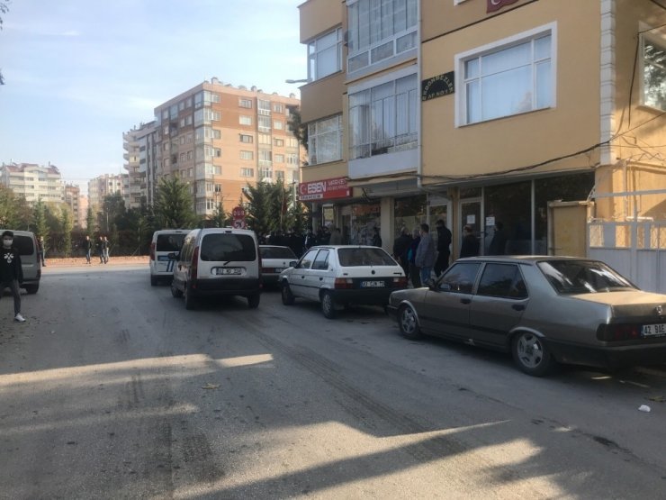 Ateş ederek kaçtı, kovalamacayla polise yakalandı