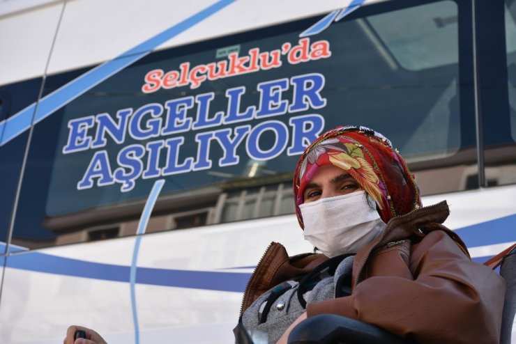 Belediye 10 yıldır engelini aşmasına yardımcı oluyor