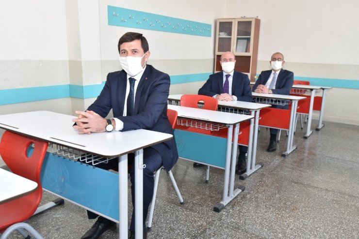 Başkanlar Konya Anadolu İmam Hatip Lisesi anılarını tazeledi