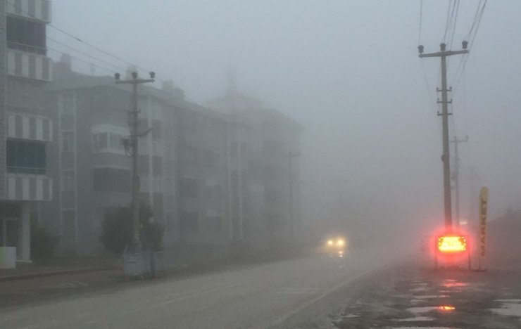 Kulu’da trafiğe sis engeli