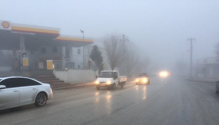 Kulu’da trafiğe sis engeli