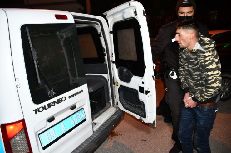 Soğukta titreyen gasp mağduru: “50 lira kazanmazsam babam dövüyor”
