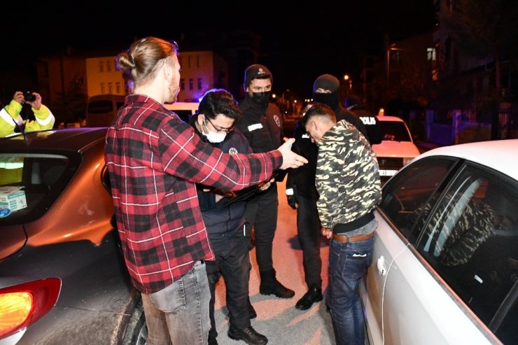 Soğukta titreyen gasp mağduru: “50 lira kazanmazsam babam dövüyor”