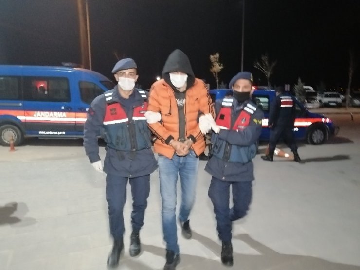 Aksaray’da yol verme kavgası...Oğlunu dövüp babasını bıçaklayarak öldürdüler