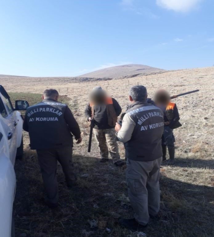 Konya’da bir ayda 95 kaçak avcıya 156 bin lira ceza kesildi