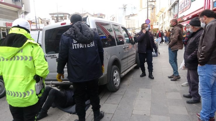 Hayvansever vatandaş dayanamadı, yaklaşık 2 saat çabaladı