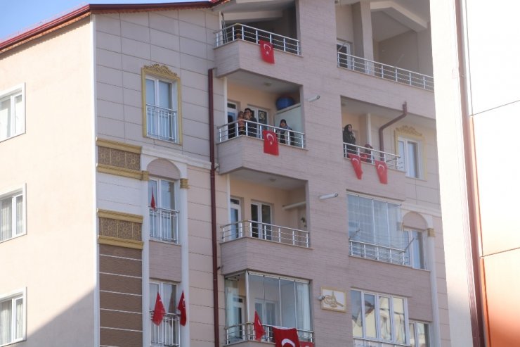 Sivas’ta İstiklal Marşı coşkusu renkli görüntüler oluşturdu