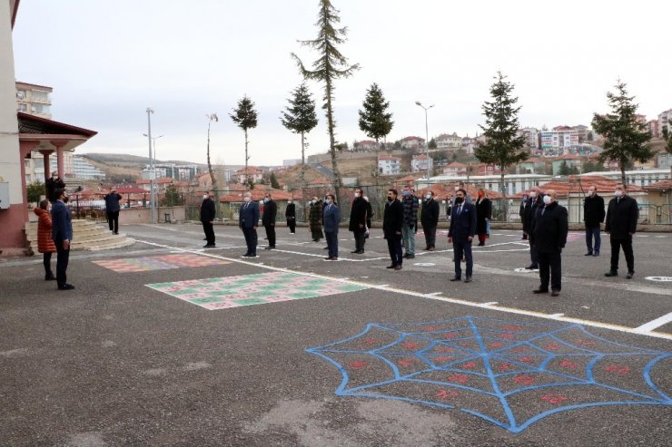 Yozgat’ta okullarda İstiklal Marşı okundu