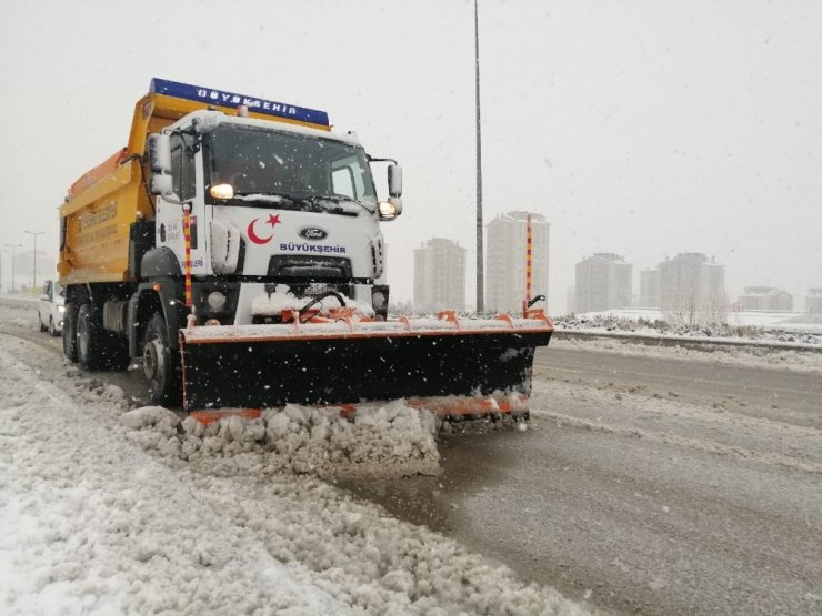 Ankara’da kar ve buz ekiplerinin konumu online olarak takip edilebilecek