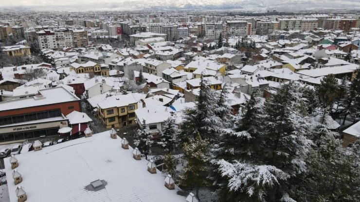 Odunpazarı beyaza büründü